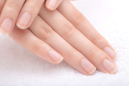 IDEOSPA Wellness treatment Removal semi-permanent hands nail polish